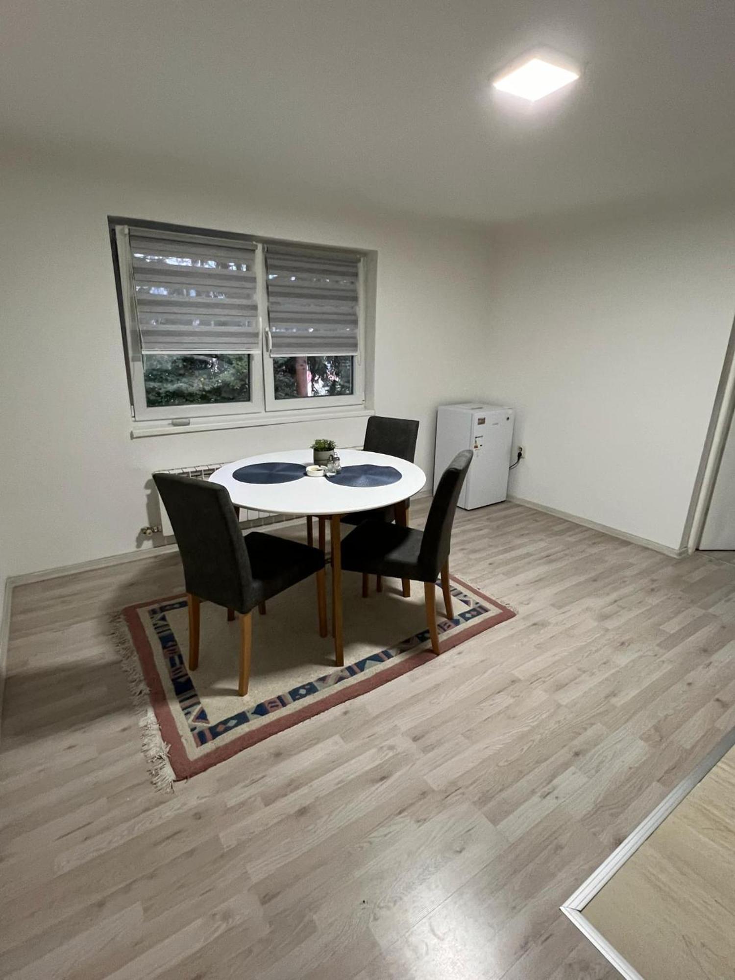 Make Apartment *